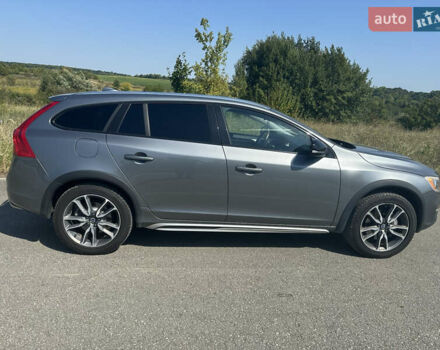 Серый Вольво B60, объемом двигателя 2.5 л и пробегом 175 тыс. км за 16300 $, фото 10 на Automoto.ua