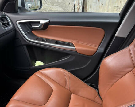 Серый Вольво B60, объемом двигателя 1.97 л и пробегом 242 тыс. км за 14400 $, фото 16 на Automoto.ua