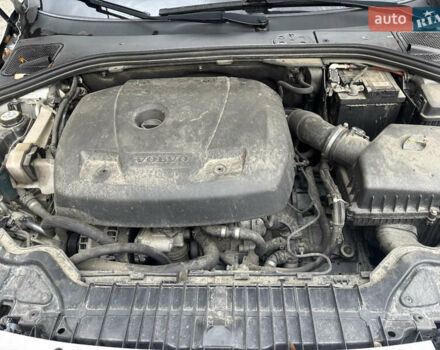 Серый Вольво B60, объемом двигателя 1.97 л и пробегом 242 тыс. км за 14400 $, фото 24 на Automoto.ua