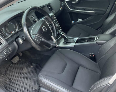 Серый Вольво B60, объемом двигателя 1.97 л и пробегом 256 тыс. км за 11500 $, фото 5 на Automoto.ua