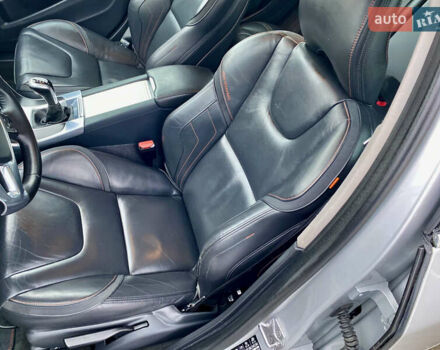 Серый Вольво B60, объемом двигателя 1.97 л и пробегом 210 тыс. км за 11888 $, фото 27 на Automoto.ua