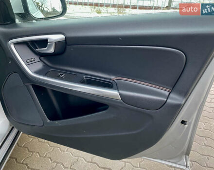 Серый Вольво B60, объемом двигателя 1.97 л и пробегом 210 тыс. км за 11888 $, фото 42 на Automoto.ua