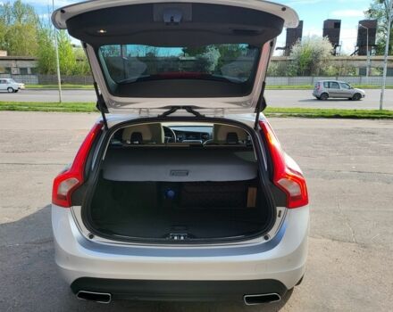 Вольво B60 2016 у Львові на Automoto.ua Сірий Вольво B60, об'ємом двигуна 2 л та пробігом 75 тис. км за 14400 $, фото 11 на Automoto.ua