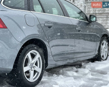 Серый Вольво B60, объемом двигателя 1.99 л и пробегом 241 тыс. км за 14400 $, фото 43 на Automoto.ua