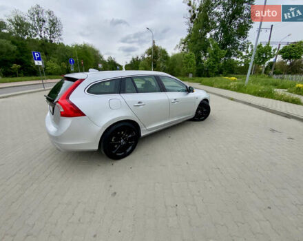 Серый Вольво B60, объемом двигателя 1.97 л и пробегом 210 тыс. км за 11888 $, фото 7 на Automoto.ua