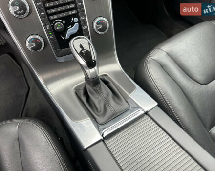 Серый Вольво B60, объемом двигателя 1.99 л и пробегом 241 тыс. км за 14400 $, фото 68 на Automoto.ua