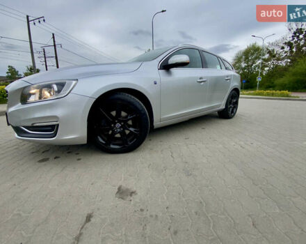 Серый Вольво B60, объемом двигателя 1.97 л и пробегом 210 тыс. км за 11888 $, фото 13 на Automoto.ua