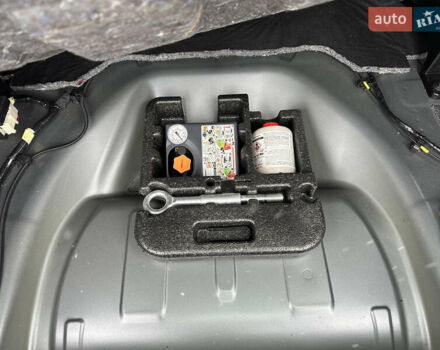 Серый Вольво B60, объемом двигателя 1.99 л и пробегом 241 тыс. км за 14400 $, фото 106 на Automoto.ua