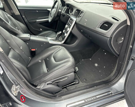 Серый Вольво B60, объемом двигателя 1.99 л и пробегом 241 тыс. км за 14400 $, фото 98 на Automoto.ua