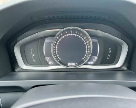 Серый Вольво B60, объемом двигателя 2 л и пробегом 230 тыс. км за 14500 $, фото 17 на Automoto.ua