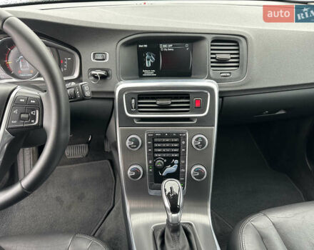 Серый Вольво B60, объемом двигателя 1.99 л и пробегом 241 тыс. км за 14400 $, фото 66 на Automoto.ua