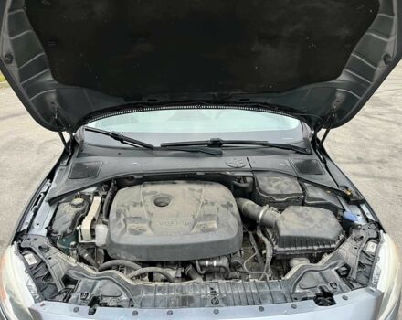 Серый Вольво B60, объемом двигателя 2 л и пробегом 230 тыс. км за 14500 $, фото 15 на Automoto.ua