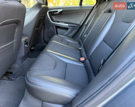 Сірий Вольво B60, об'ємом двигуна 1.97 л та пробігом 211 тис. км за 15700 $, фото 17 на Automoto.ua