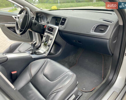 Серый Вольво B60, объемом двигателя 1.97 л и пробегом 210 тыс. км за 11888 $, фото 24 на Automoto.ua