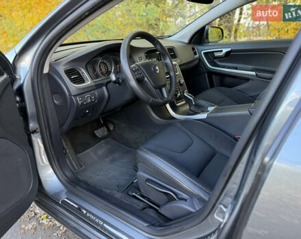 Сірий Вольво B60, об'ємом двигуна 1.97 л та пробігом 211 тис. км за 15700 $, фото 13 на Automoto.ua