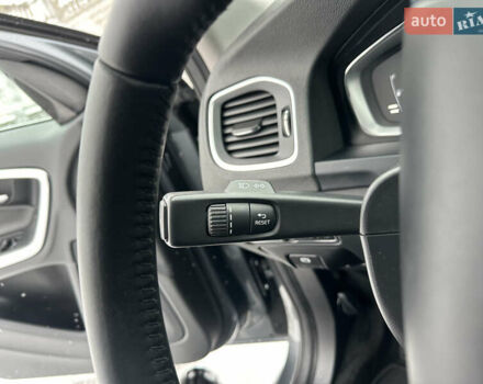 Серый Вольво B60, объемом двигателя 1.99 л и пробегом 241 тыс. км за 14400 $, фото 70 на Automoto.ua