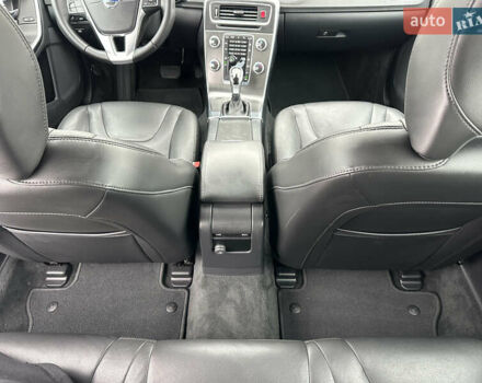 Серый Вольво B60, объемом двигателя 1.99 л и пробегом 241 тыс. км за 14400 $, фото 78 на Automoto.ua