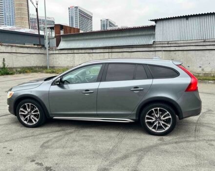 Серый Вольво B60, объемом двигателя 2 л и пробегом 230 тыс. км за 14500 $, фото 3 на Automoto.ua