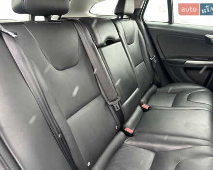 Серый Вольво B60, объемом двигателя 1.99 л и пробегом 241 тыс. км за 14400 $, фото 93 на Automoto.ua