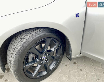 Серый Вольво B60, объемом двигателя 1.97 л и пробегом 210 тыс. км за 11888 $, фото 21 на Automoto.ua