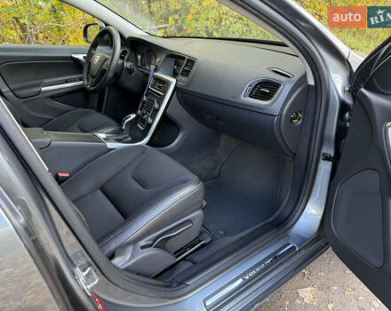 Сірий Вольво B60, об'ємом двигуна 1.97 л та пробігом 211 тис. км за 15700 $, фото 26 на Automoto.ua