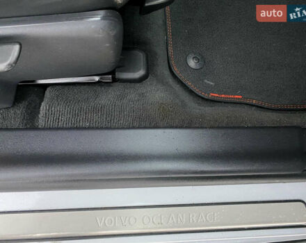 Серый Вольво B60, объемом двигателя 1.97 л и пробегом 210 тыс. км за 11888 $, фото 40 на Automoto.ua