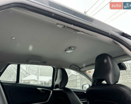 Серый Вольво B60, объемом двигателя 1.99 л и пробегом 241 тыс. км за 14400 $, фото 94 на Automoto.ua