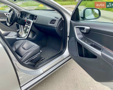 Серый Вольво B60, объемом двигателя 1.97 л и пробегом 210 тыс. км за 11888 $, фото 22 на Automoto.ua