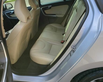 Вольво B60 2016 у Львові на Automoto.ua Сірий Вольво B60, об'ємом двигуна 2 л та пробігом 75 тис. км за 14400 $, фото 9 на Automoto.ua