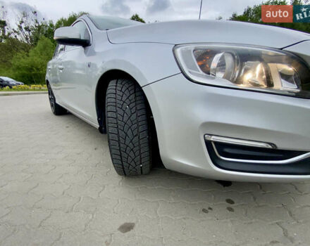 Серый Вольво B60, объемом двигателя 1.97 л и пробегом 210 тыс. км за 11888 $, фото 9 на Automoto.ua