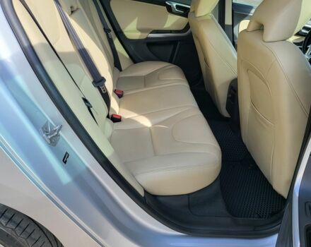 Вольво B60 2016 у Львові на Automoto.ua Сірий Вольво B60, об'ємом двигуна 2 л та пробігом 75 тис. км за 14400 $, фото 13 на Automoto.ua