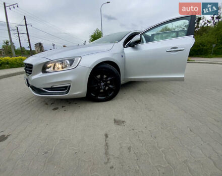 Серый Вольво B60, объемом двигателя 1.97 л и пробегом 210 тыс. км за 11888 $, фото 5 на Automoto.ua