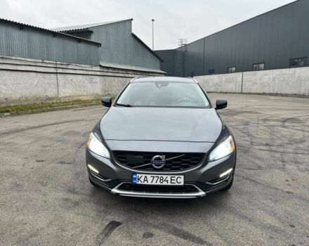 Серый Вольво B60, объемом двигателя 2 л и пробегом 230 тыс. км за 14500 $, фото 1 на Automoto.ua