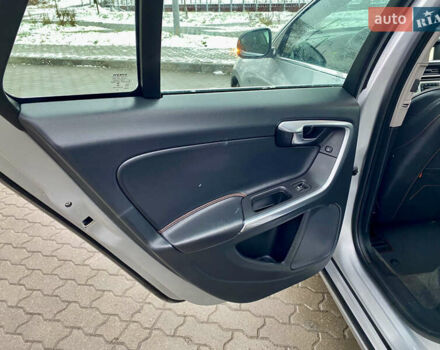 Серый Вольво B60, объемом двигателя 1.97 л и пробегом 210 тыс. км за 11888 $, фото 31 на Automoto.ua