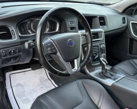 Вольво B60 2016 у Житомирі на Automoto.ua Сірий Вольво B60, об'ємом двигуна 2.5 л та пробігом 72 тис. км за 11999 $, фото 8 на Automoto.ua