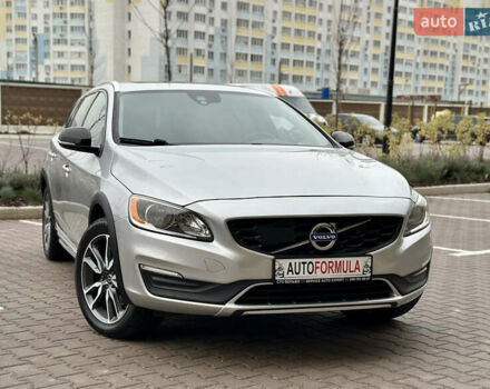 Серый Вольво B60, объемом двигателя 1.97 л и пробегом 142 тыс. км за 15990 $, фото 1 на Automoto.ua