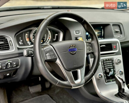 Серый Вольво B60, объемом двигателя 1.97 л и пробегом 142 тыс. км за 15990 $, фото 22 на Automoto.ua