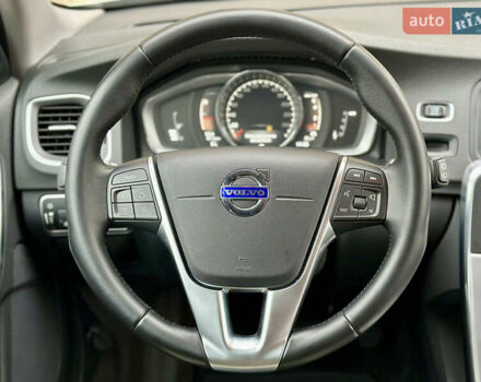 Серый Вольво B60, объемом двигателя 1.97 л и пробегом 142 тыс. км за 15990 $, фото 25 на Automoto.ua