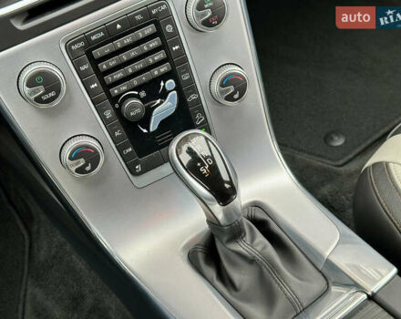 Серый Вольво B60, объемом двигателя 1.97 л и пробегом 142 тыс. км за 15990 $, фото 27 на Automoto.ua