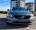 Сірий Вольво B60, об'ємом двигуна 2 л та пробігом 238 тис. км за 14057 $, фото 1 на Automoto.ua