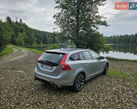 Серый Вольво B60, объемом двигателя 1.97 л и пробегом 92 тыс. км за 17000 $, фото 2 на Automoto.ua