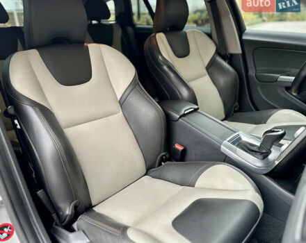 Серый Вольво B60, объемом двигателя 1.97 л и пробегом 142 тыс. км за 15990 $, фото 39 на Automoto.ua