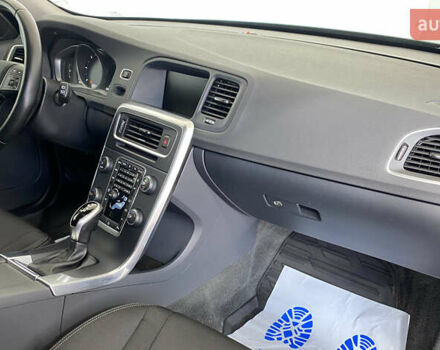 Сірий Вольво B60, об'ємом двигуна 0 л та пробігом 207 тис. км за 16950 $, фото 15 на Automoto.ua