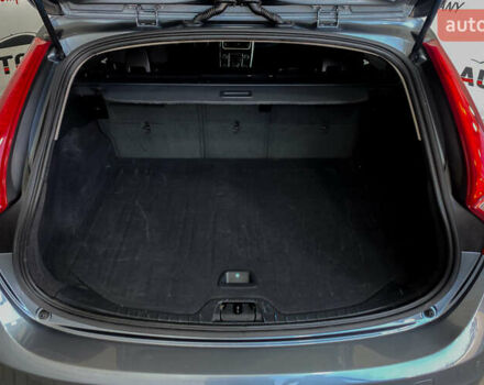 Сірий Вольво B60, об'ємом двигуна 0 л та пробігом 207 тис. км за 16950 $, фото 4 на Automoto.ua