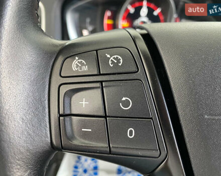 Сірий Вольво B60, об'ємом двигуна 0 л та пробігом 207 тис. км за 16950 $, фото 10 на Automoto.ua