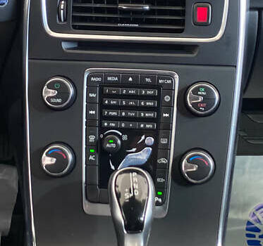 Серый Вольво B60, объемом двигателя 0 л и пробегом 207 тыс. км за 16950 $, фото 19 на Automoto.ua