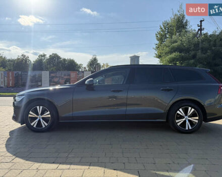 Вольво B60 2019 в Львове на Automoto.ua Серый Вольво B60, объемом двигателя 2 л и пробегом 132 тыс. км за 26990 $, фото 4 на Automoto.ua