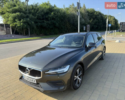 Вольво B60 2019 в Львове на Automoto.ua Серый Вольво B60, объемом двигателя 2 л и пробегом 132 тыс. км за 26990 $, фото 3 на Automoto.ua