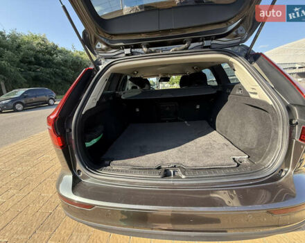 Вольво B60 2019 в Львове на Automoto.ua Серый Вольво B60, объемом двигателя 2 л и пробегом 132 тыс. км за 26990 $, фото 18 на Automoto.ua