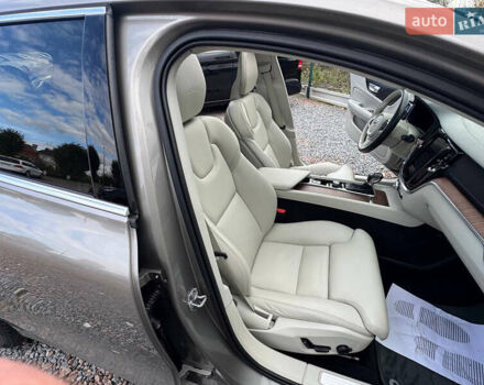 Серый Вольво B60, объемом двигателя 1.97 л и пробегом 69 тыс. км за 20999 $, фото 70 на Automoto.ua